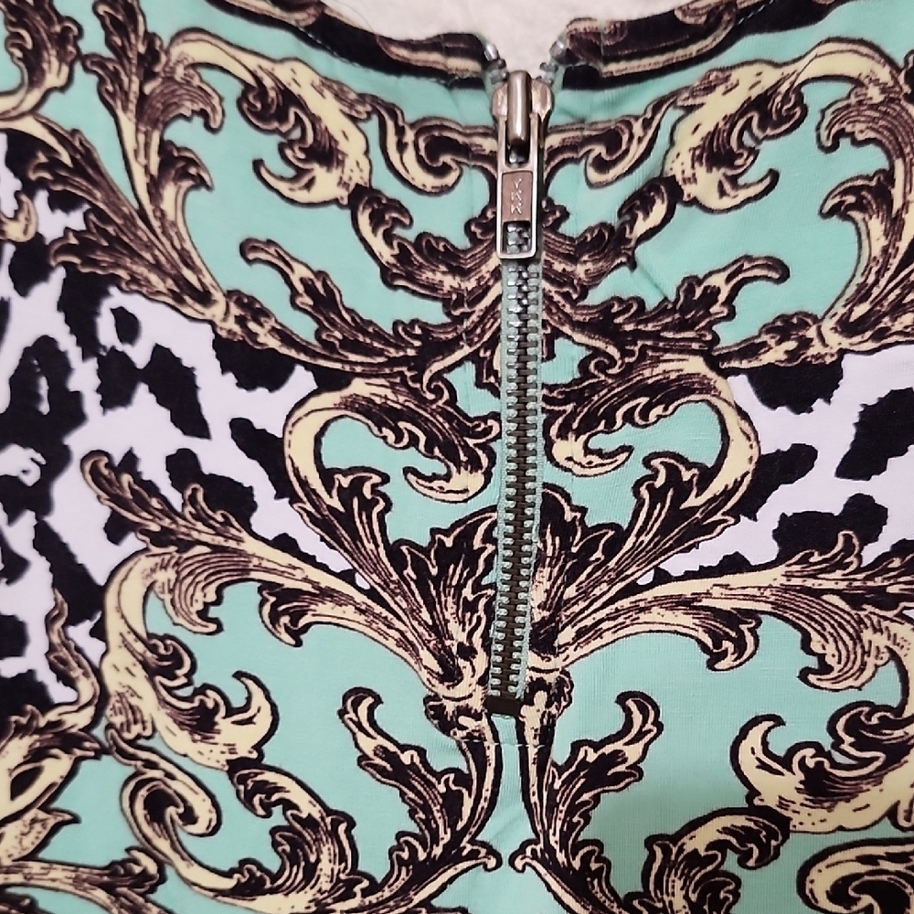 Buffalo David Bitton Graphic Sleeveless Green and Black Tank Top - Picture 8 of 11